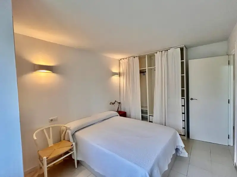Dormitorio de la vivienda de Ramón Alberola en Calle Valparaíso, Palma