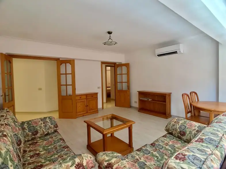 Salón de la vivienda de Mónica Jaume en Calle Vinyassa, Palma de Mallorca